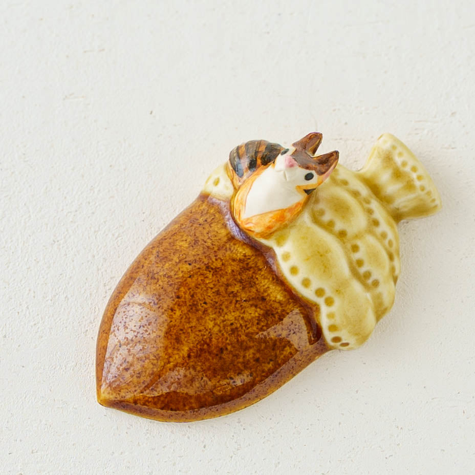 Squirrel acorn chopstick rest | Sugar Poppo