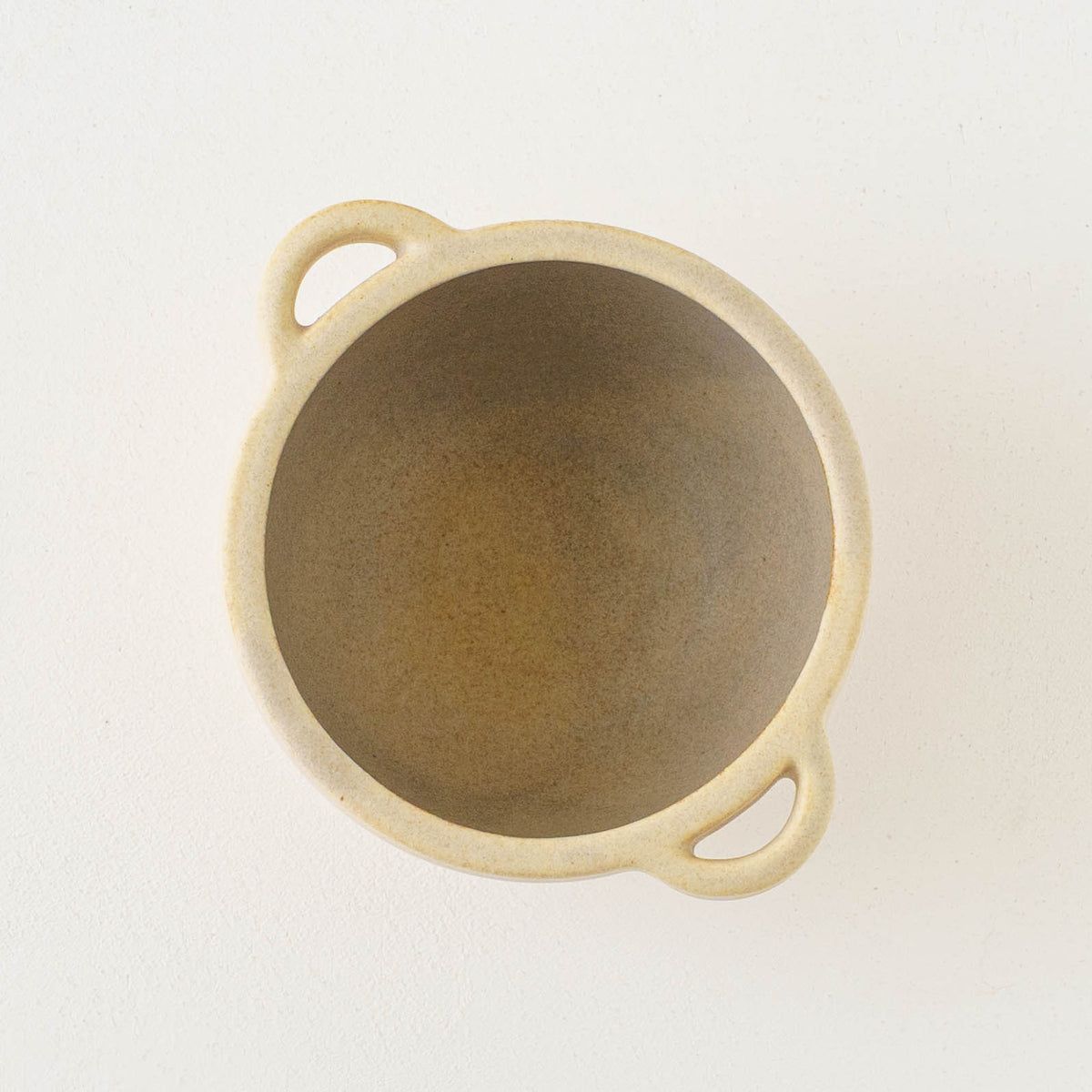 Heat-resistant bowl with handles ivory | Mami Furukawa