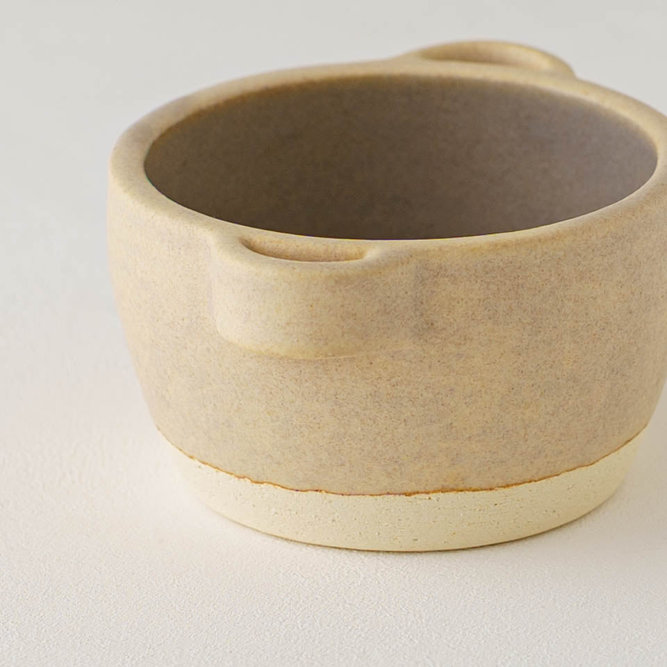 Heat-resistant bowl with handles ivory | Mami Furukawa