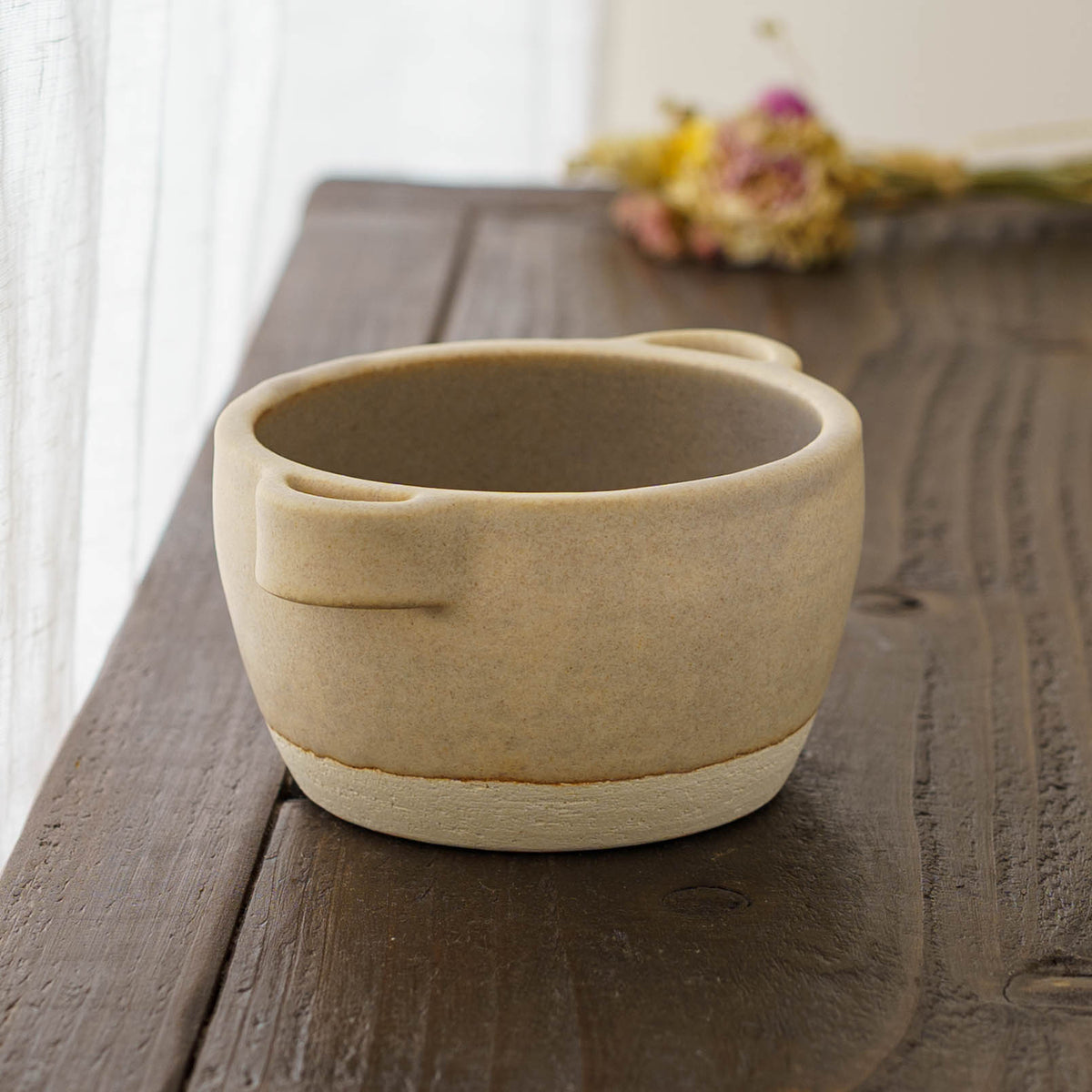 Heat-resistant bowl with handles ivory | Mami Furukawa
