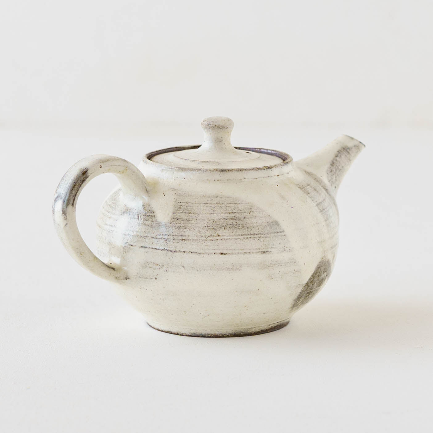 Pot | Totsu Keiichiro