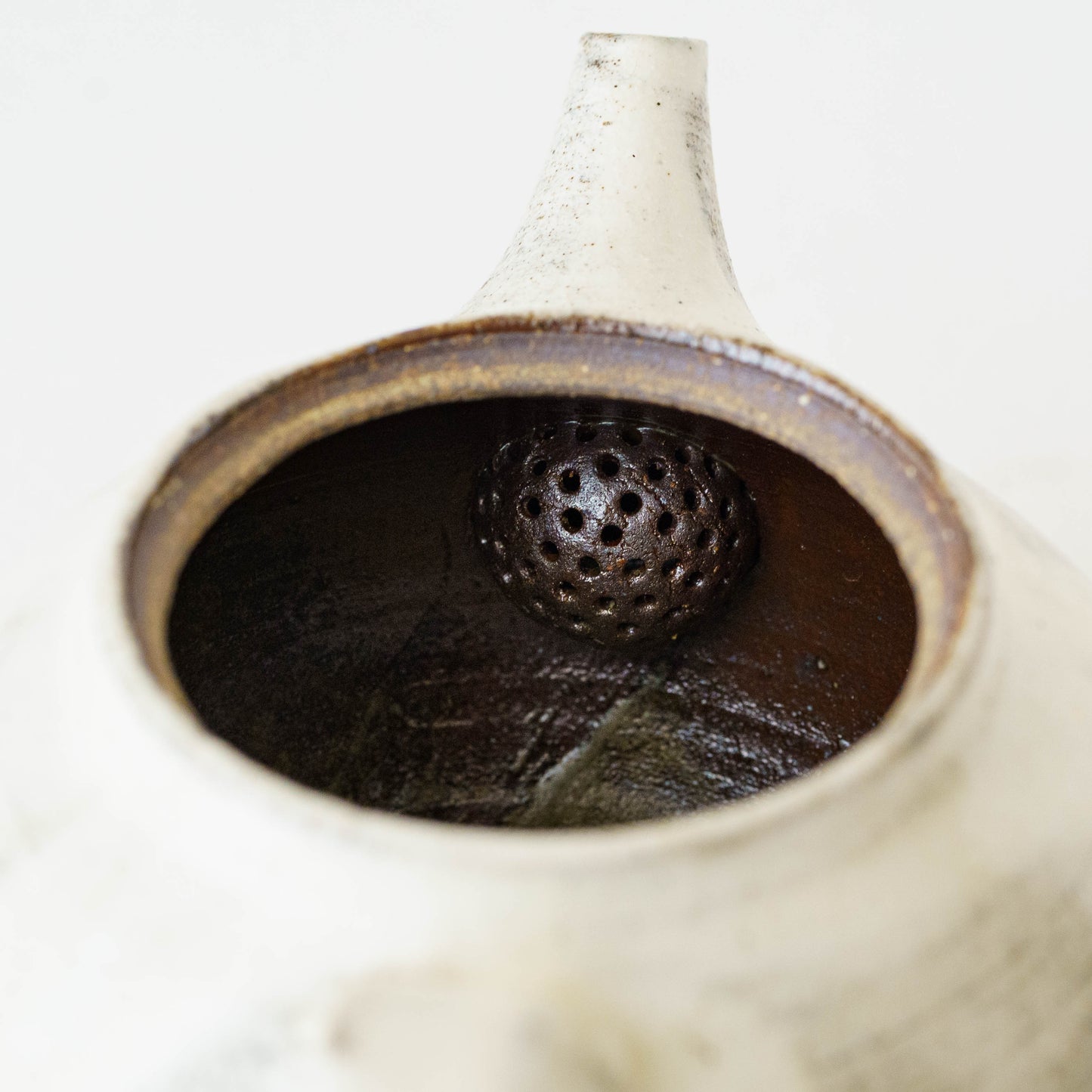 Pot | Totsu Keiichiro