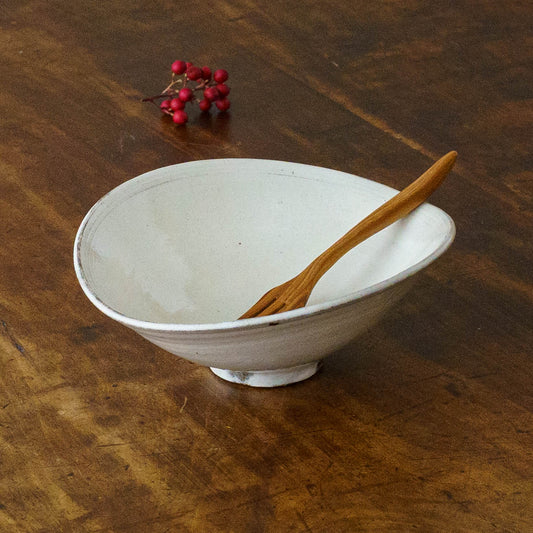 粉引たわみ鉢｜戸津圭一郎