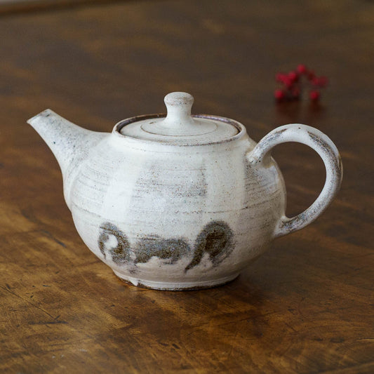 粉引ポット｜戸津圭一郎