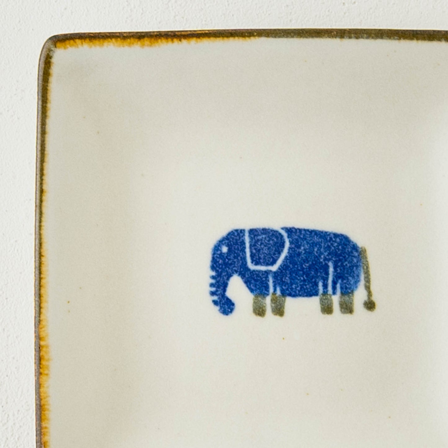 Plate  S Elephant | Yasumi Koubou