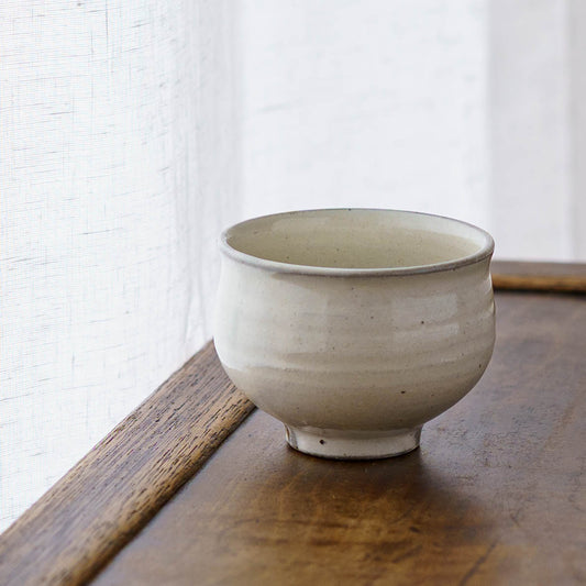 粉引汲み出し｜戸津圭一郎