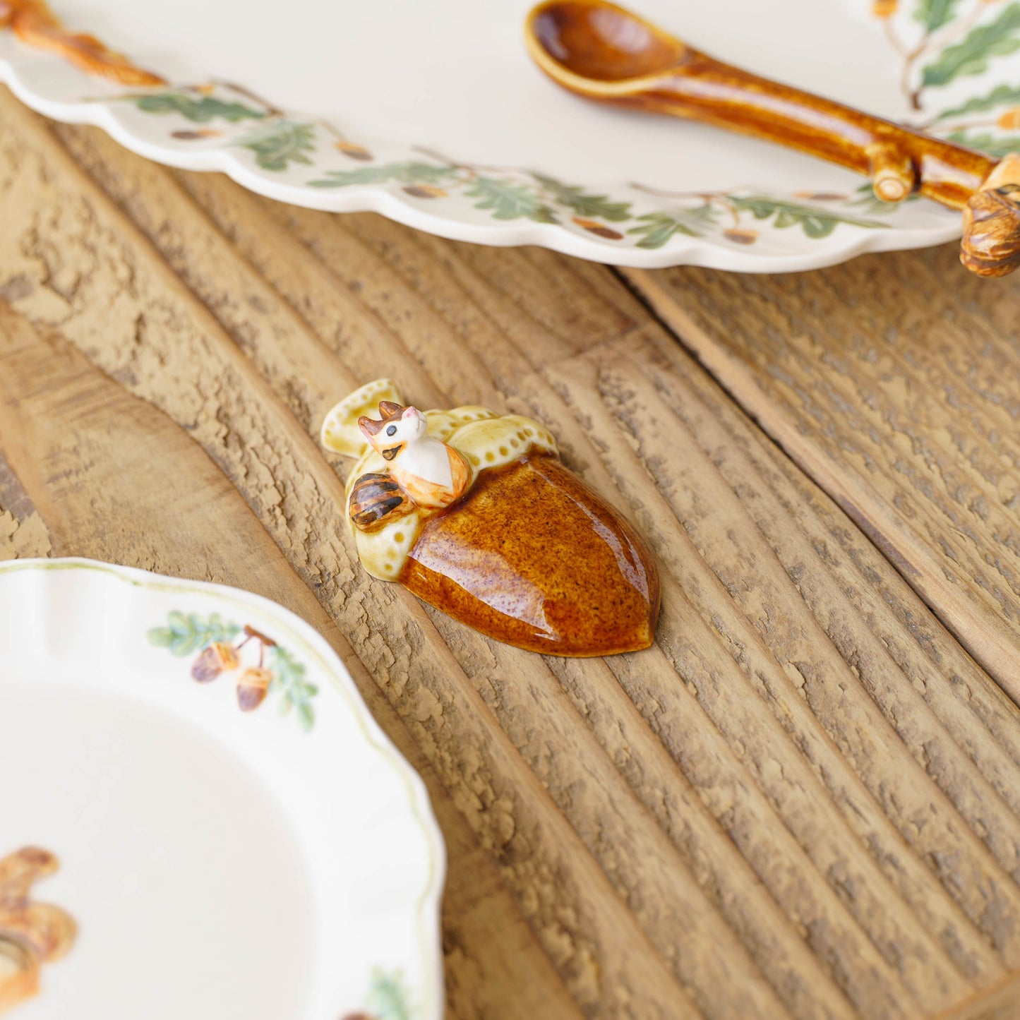 Squirrel acorn chopstick rest | Sugar Poppo