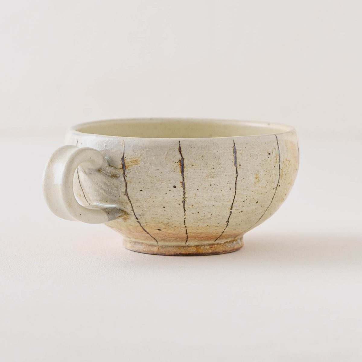 Vertical Iron-Wire Pattern Handled Round Soup Cup | Futani Pottery