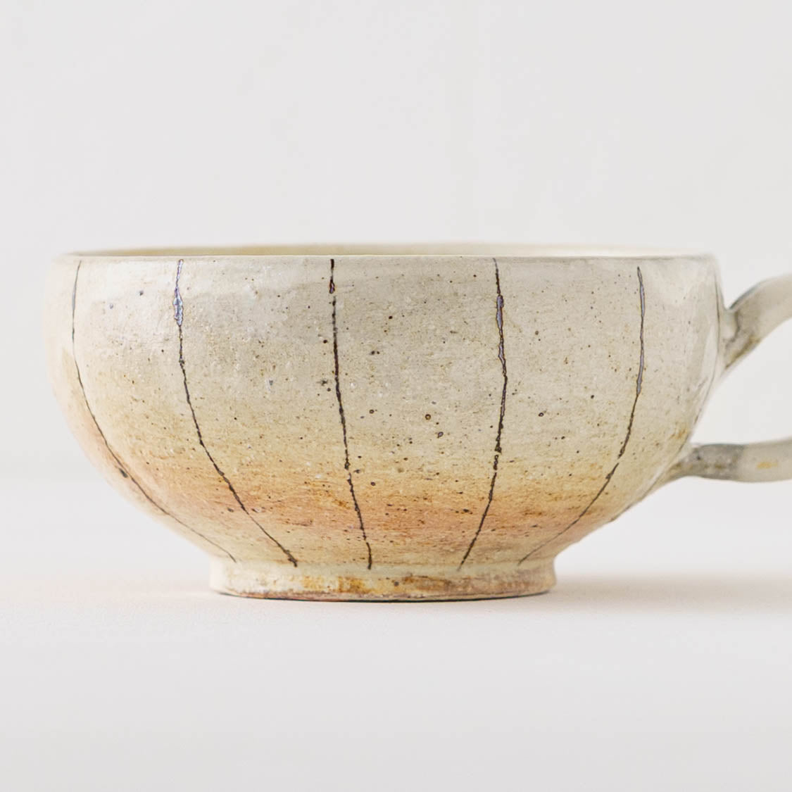 Vertical Iron-Wire Pattern Handled Round Soup Cup | Futani Pottery