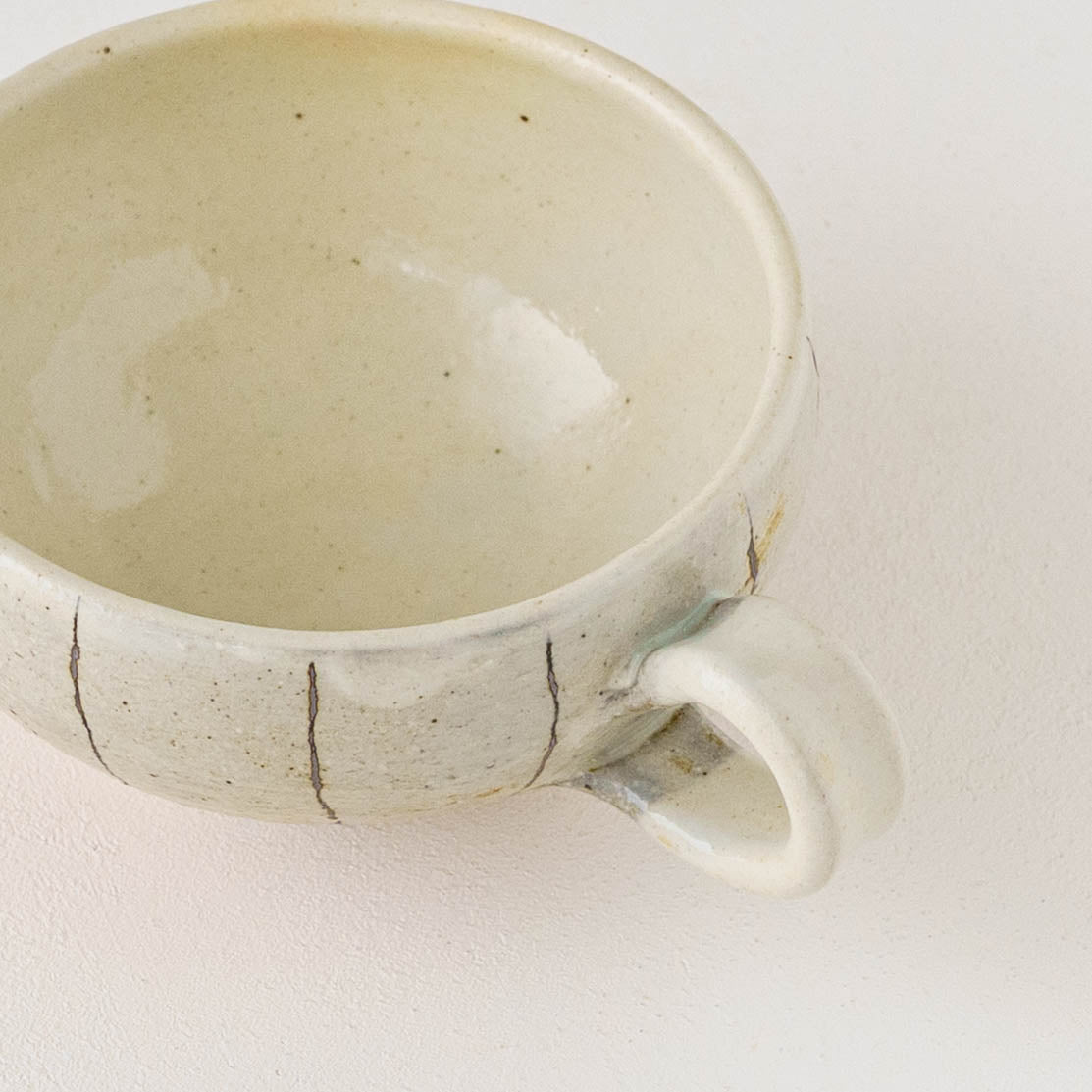 Vertical Iron-Wire Pattern Handled Round Soup Cup | Futani Pottery