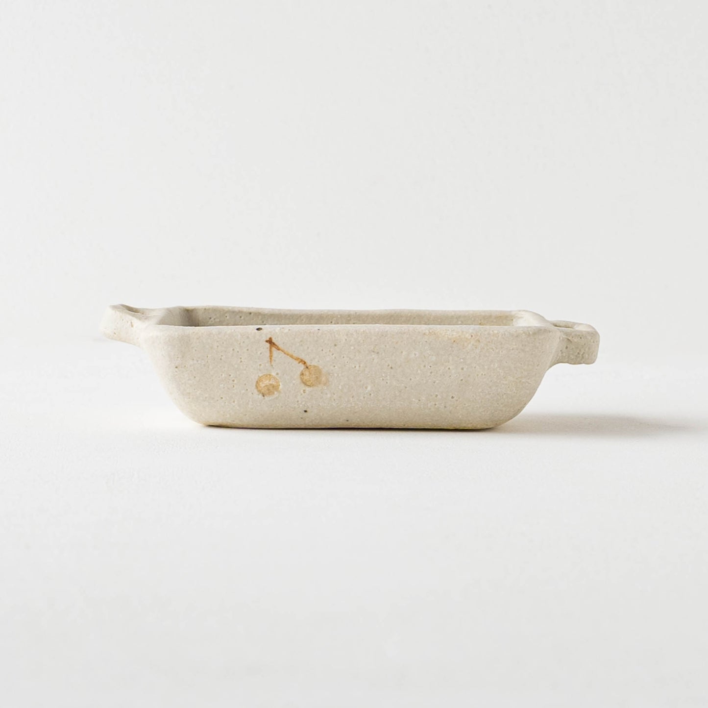 Square bowl with ears Cherry A Off-white | Haruko Harada