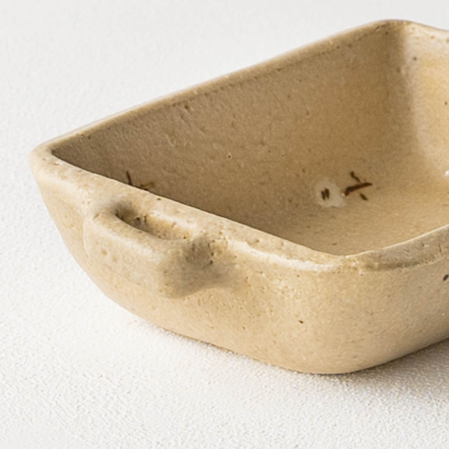 Square bowl with ears flower B light brown | Haruko Harada