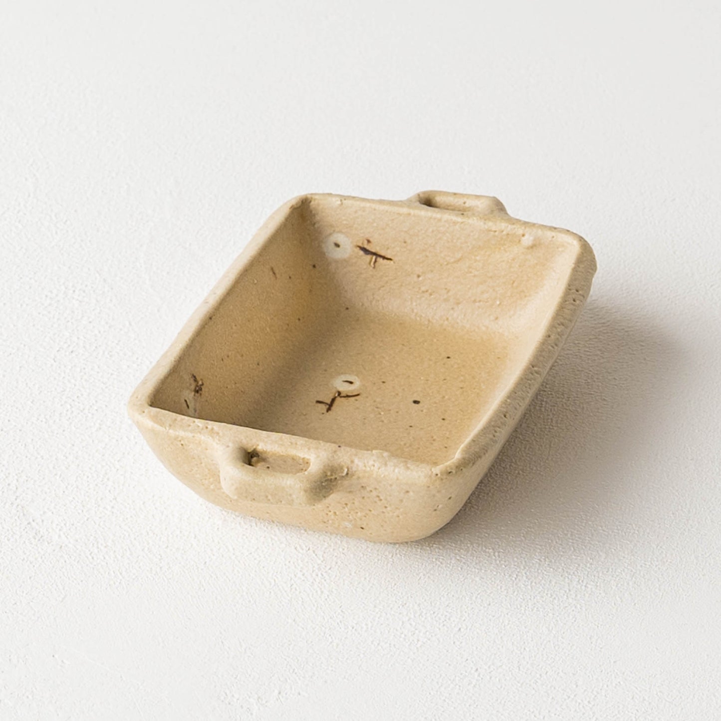 Square bowl with ears flower B light brown | Haruko Harada