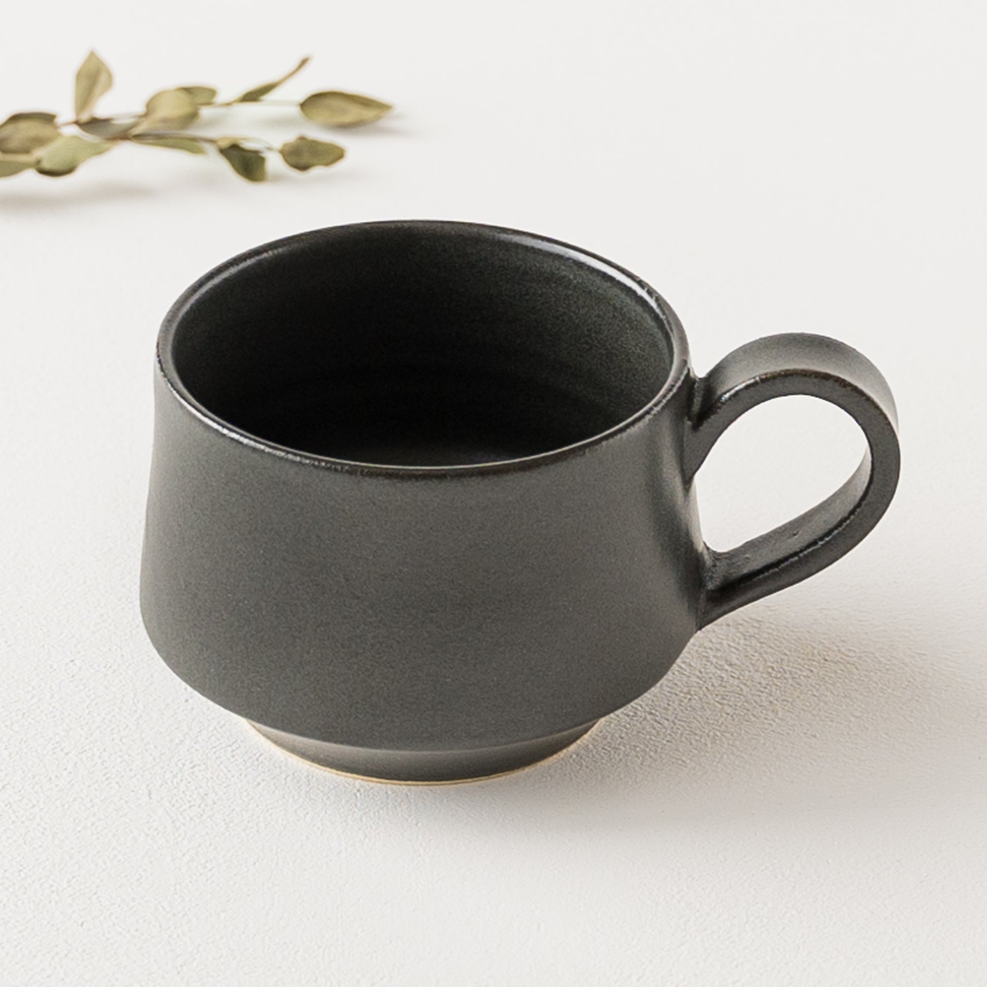 ほっと一息タイムが楽しくなるyoshida potteryのコーヒーカップ