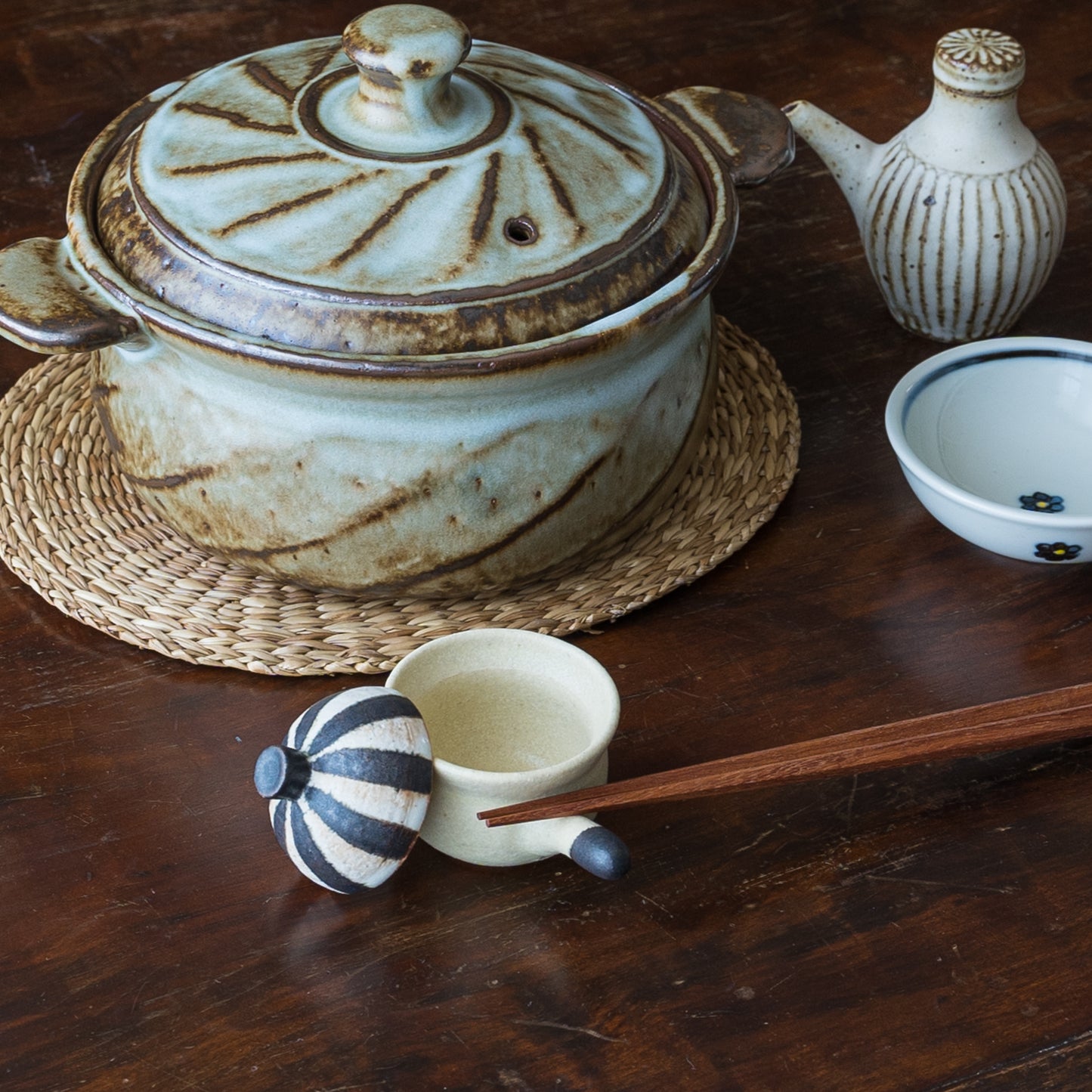 土鍋料理が楽しめる池本直子さんのミニ土鍋箸置き