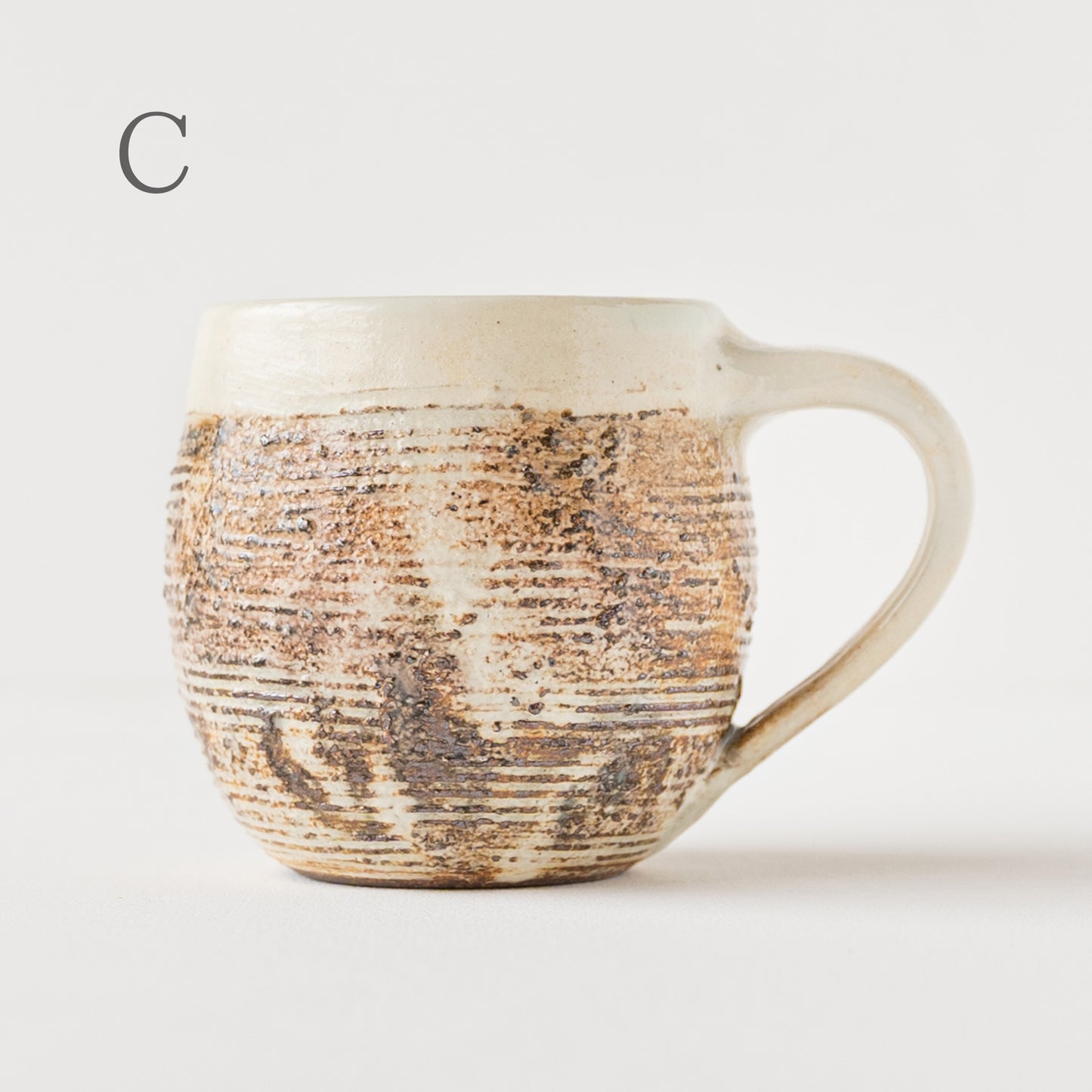 Fuchiara horizontal engraving egg mug｜Furutani pottery