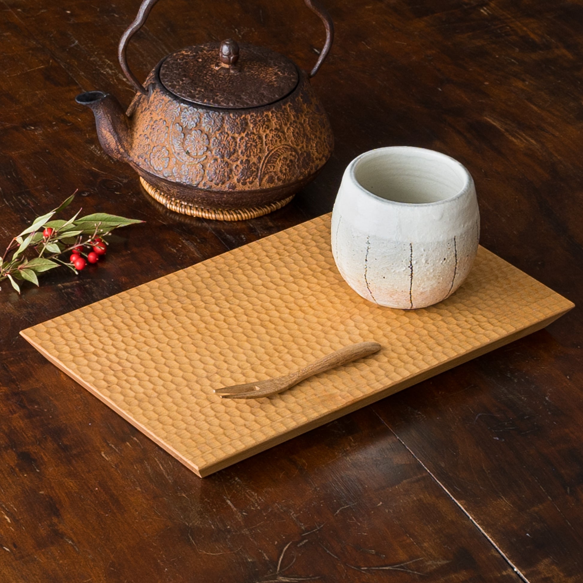 お茶の時間ゆっくり楽しめる木工房玄高塚和則さんのさくらトレイ