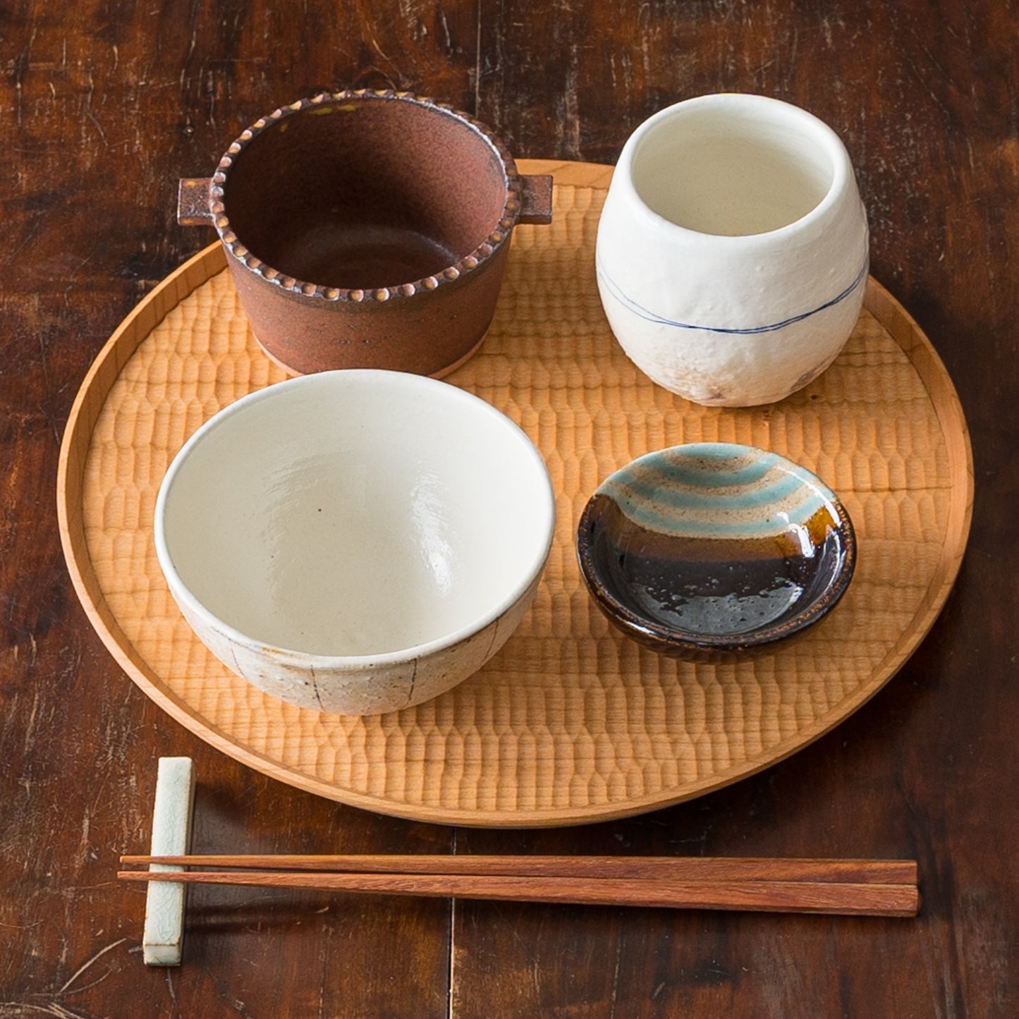 食卓を素敵に彩ってくれる古谷製陶所のゴス線エッグカップとめし碗