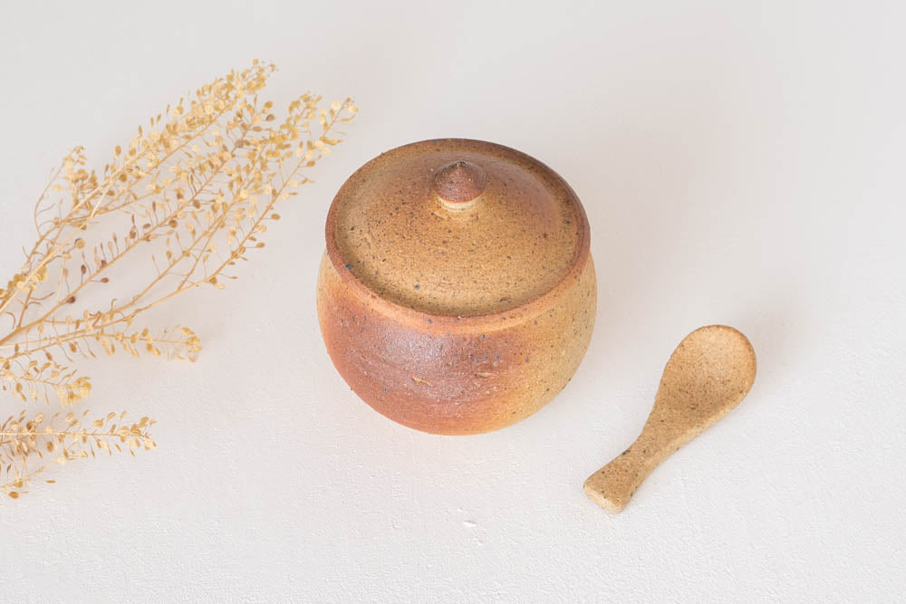 川尻製陶所の丸型塩壺