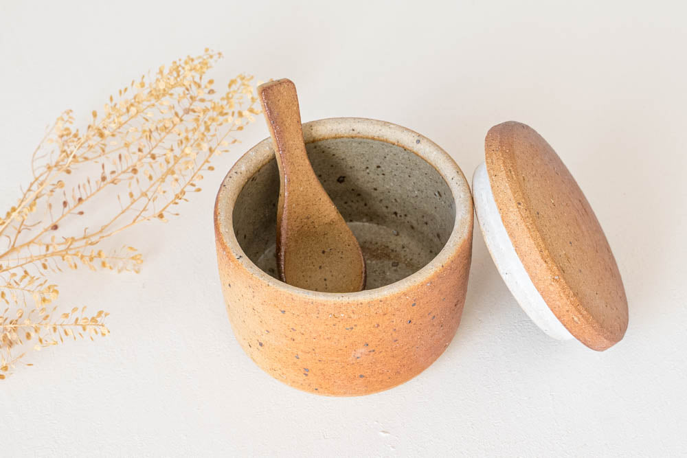 川尻製陶所の陶器の砂糖壷
