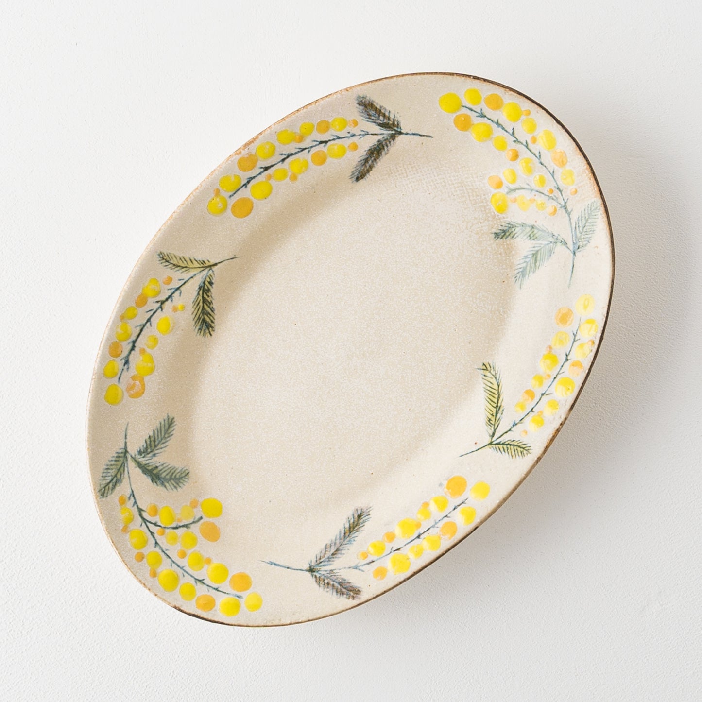 ミモザがおしゃれで可愛い森野奈津子さんの楕円リム皿