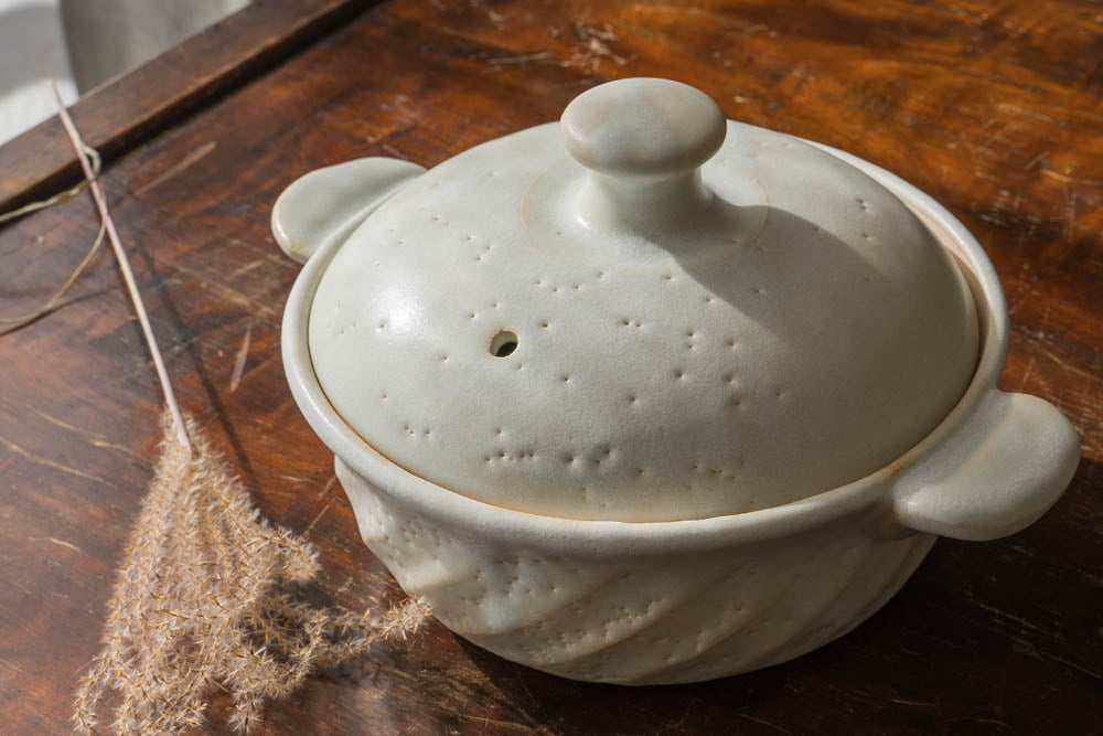 笠原良子さんの陶器の土鍋