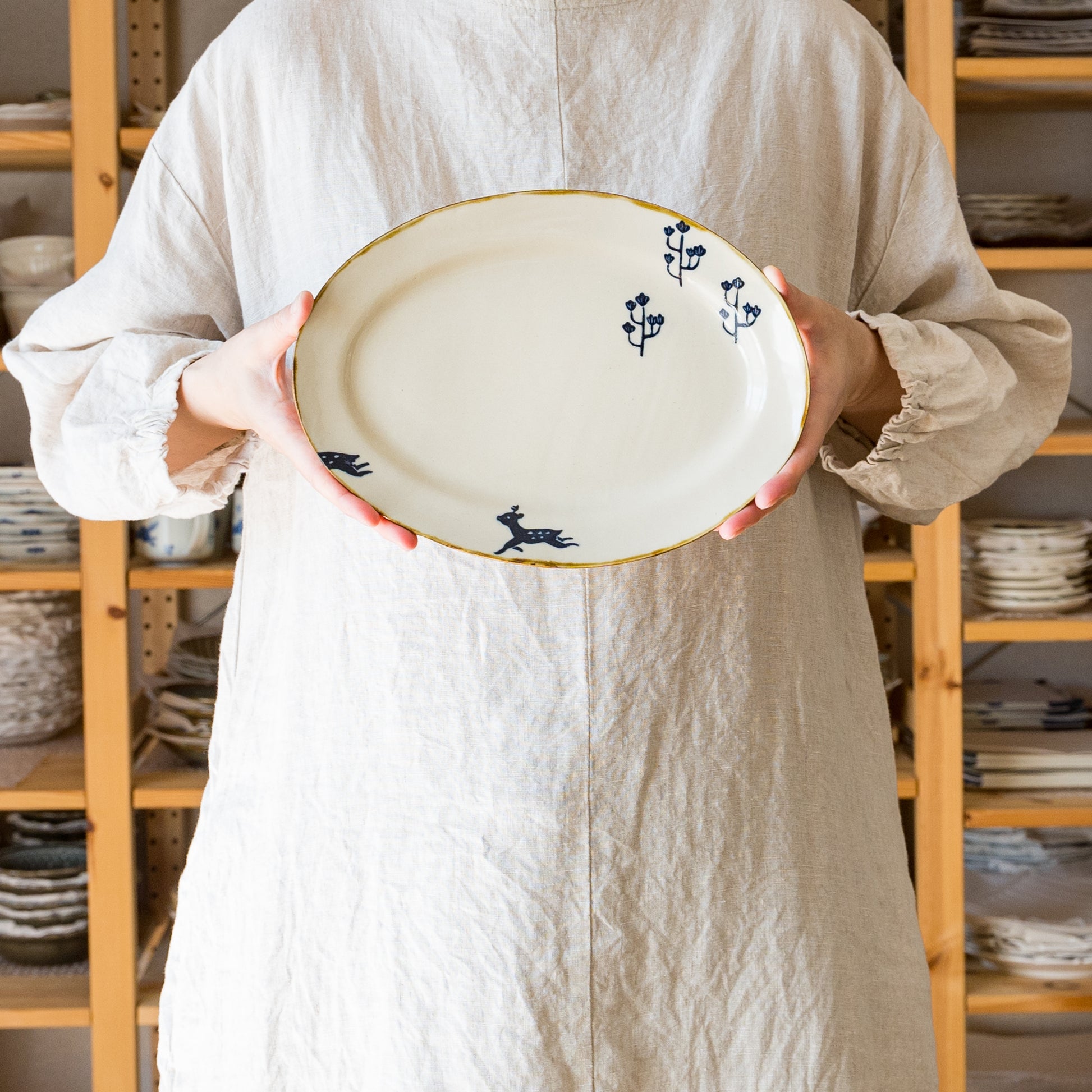 吉村尚子さんの鹿のオーバル皿