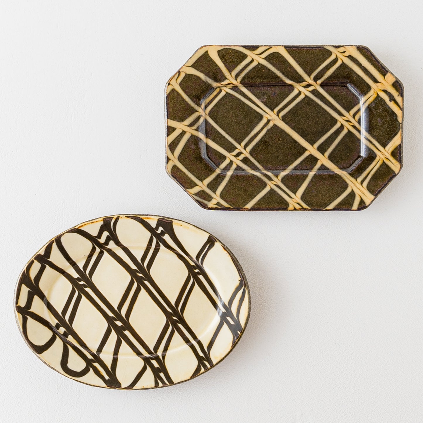 紀窯中川紀夫さんのスリップウェア二重格子楕円リム皿と長八角皿