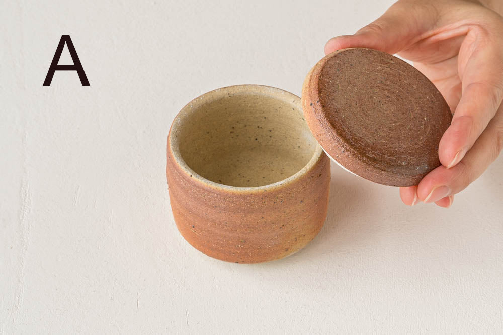 陶器の塩壷（川尻製陶所）